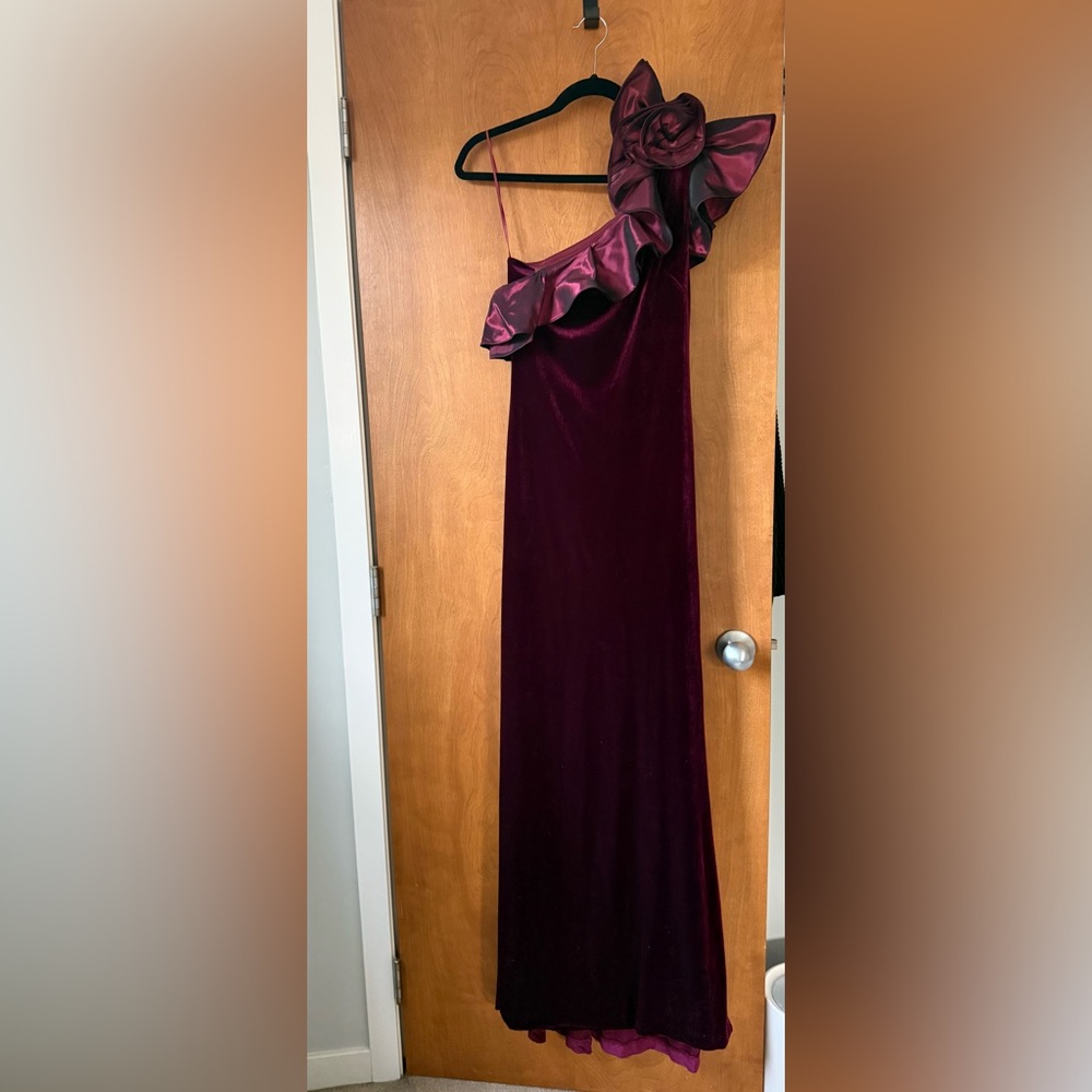 Rickie Freeman for Teri Jon One Shoulder Burgundy Velvet Dress